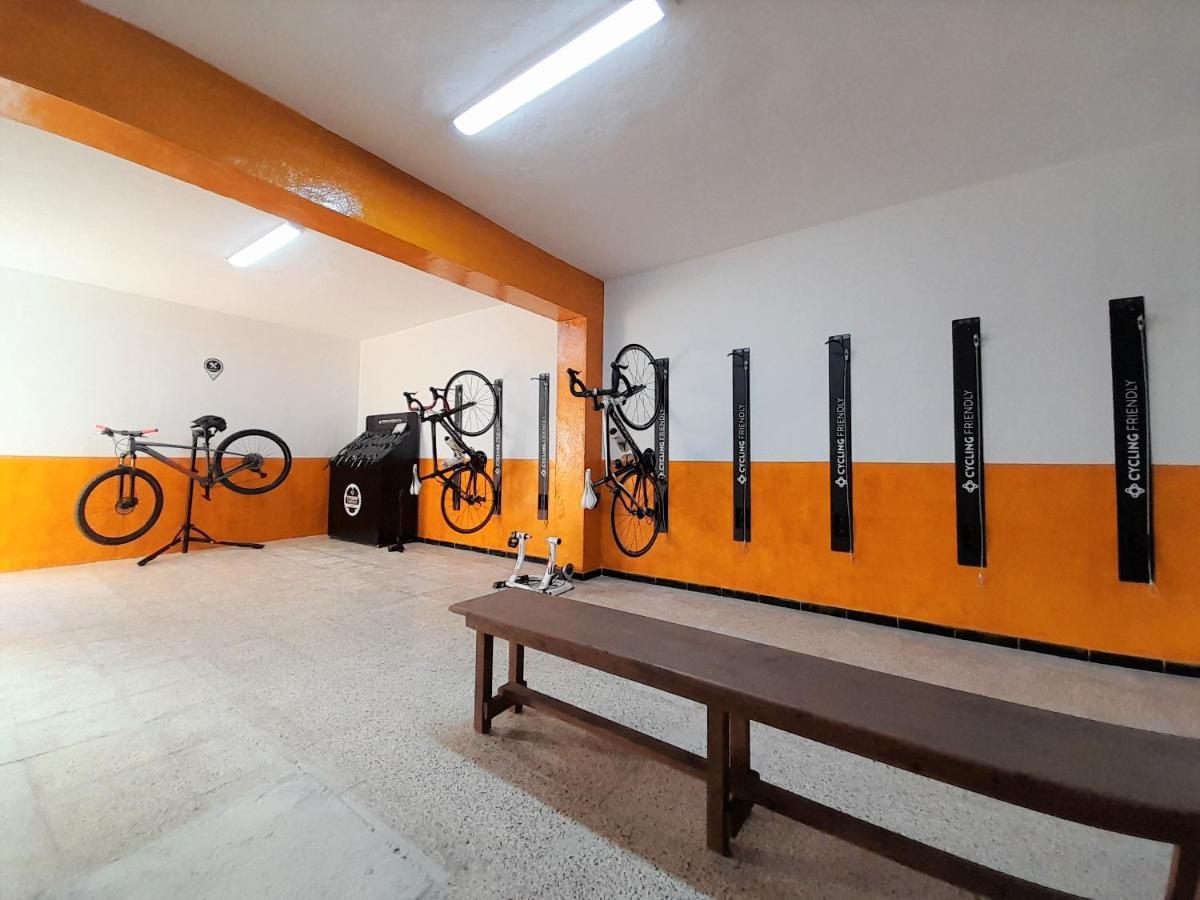 Hostal Doris - Adults Only Colonia de Sant Jordi Buitenkant foto