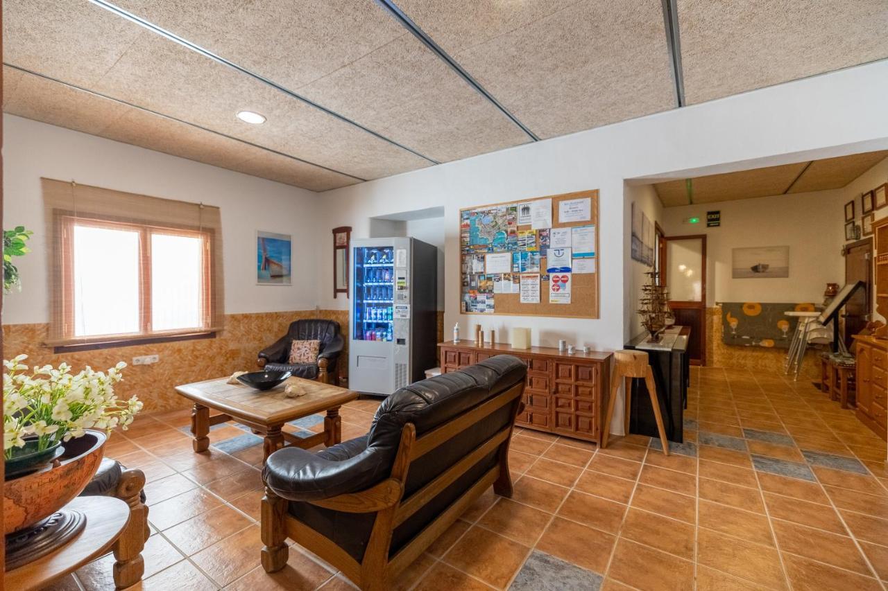 Hostal Doris - Adults Only Colonia de Sant Jordi Buitenkant foto