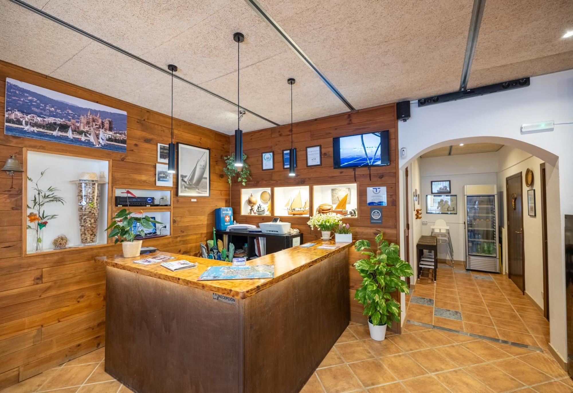 Hostal Doris - Adults Only Colonia de Sant Jordi Buitenkant foto